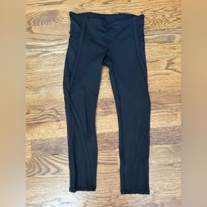 Ivivva black leggings size 7 with mesh and pockets